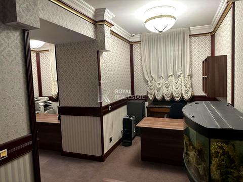 комерційна за адресою Костельна вул., 4