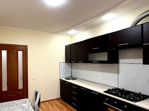 квартира за адресою Тополиная, 30