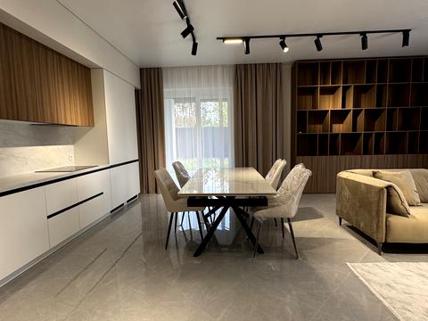 будинок за адресою Левка Симиренка вул.