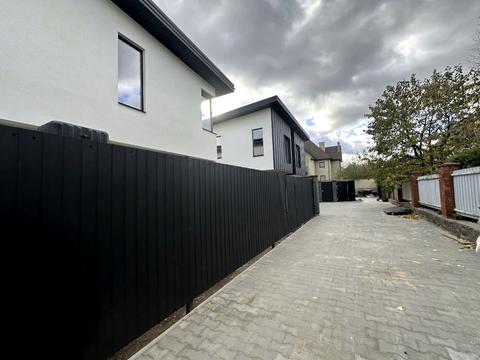 будинок за адресою Янтарна вул.