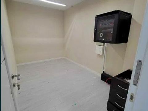 комерційна за адресою Київ, Ревуцького вул., 40-В