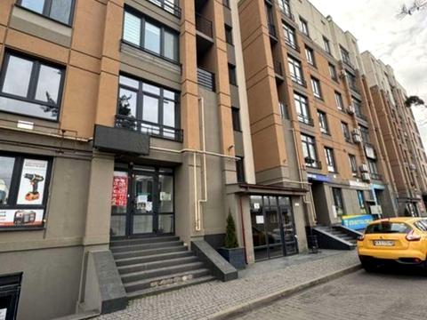 комерційна за адресою Петрівська, 1