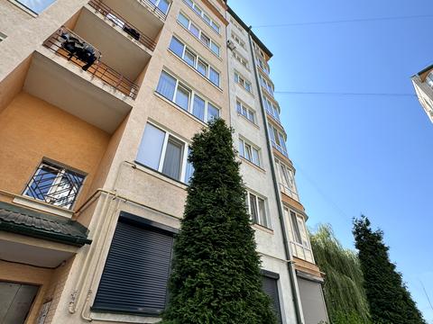 квартира по адресу Строителей ул., 30