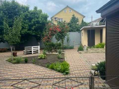 будинок за адресою лінія 48-та вул., 6