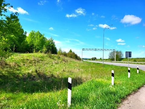 участок по адресу с. Великая омеляна, траса Е40