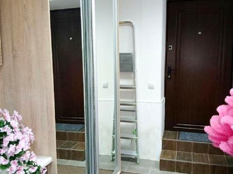 комерційна за адресою Левітана вул., 113а