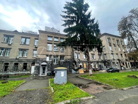комерційна за адресою Вадима Гетьмана вул., 2