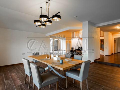 дом по адресу Світанкова