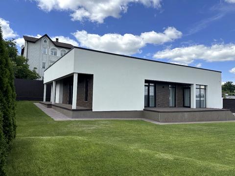 будинок за адресою Дачна