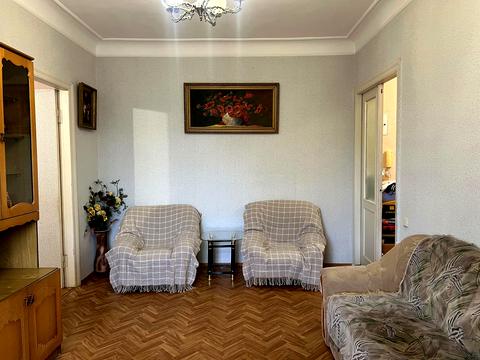 квартира за адресою Генерала Алмазова вул. (Кутузова), 1