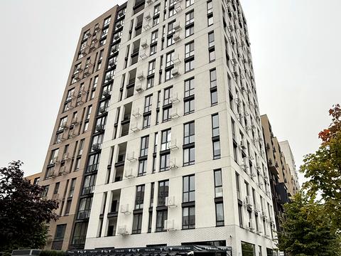 квартира за адресою Салютна, 2к1