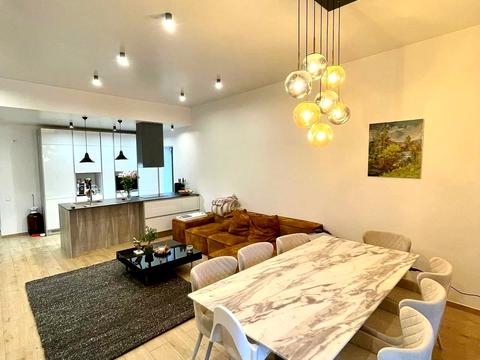 дом по адресу незалежності