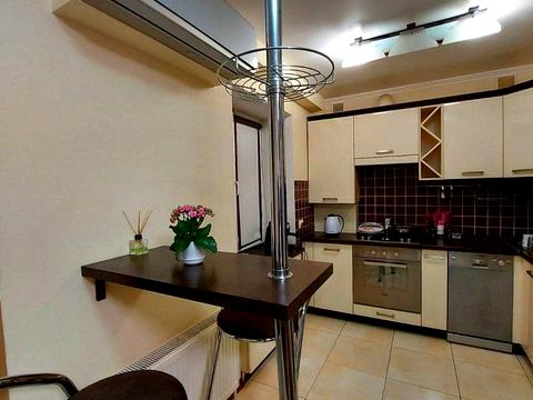 квартира за адресою Євгена Тельнова вул., 9