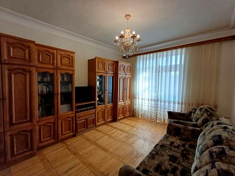 квартира за адресою 12 квітня, 5