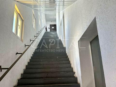 комерційна за адресою Приколійна вул., 1