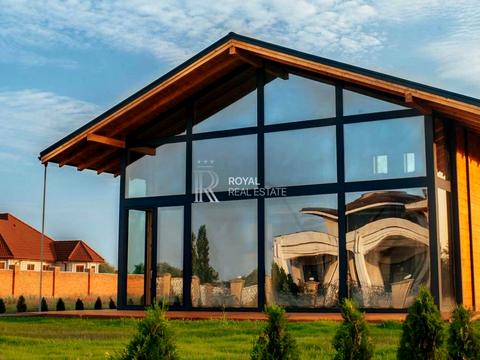 будинок за адресою с. Вишеньки, Центральна вул.