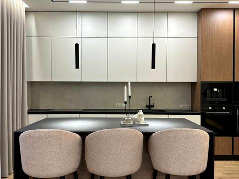 будинок за адресою Набережна вул.