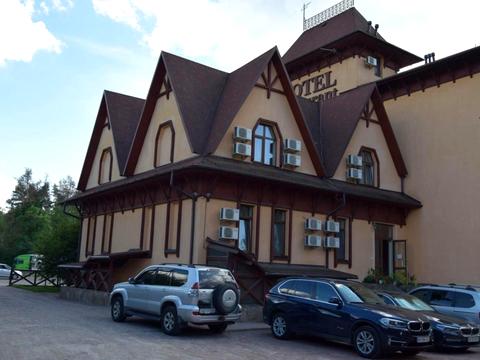 комерційна за адресою Берестейське шосе (Брест-Литовське), 8