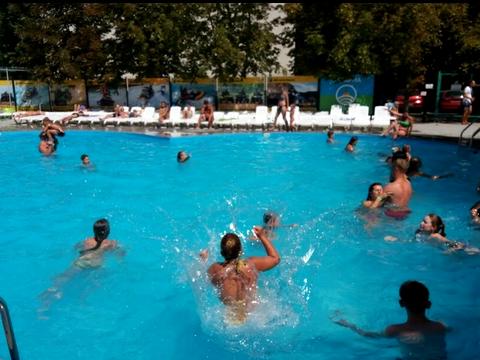 комерційна за адресою Приморська