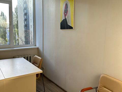 комерційна за адресою Богдана Гаврилишина вул. (Ванди Василевської), 7