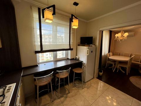 квартира за адресою Романа Шухевича вул. (Курчатова), 4/3