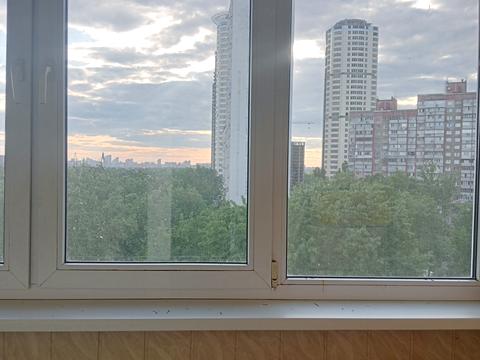 комната по адресу Червоной Калины просп. (Владимира Маяковского), 5-А