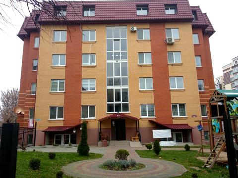 комерційна за адресою Марка Кропивницького вул. (Галана), 7/3