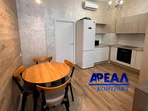 квартира по адресу пр. Металургів, 8а