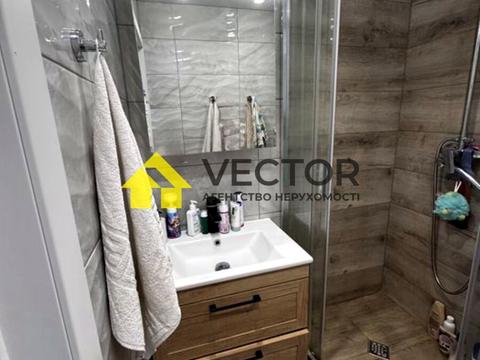 квартира за адресою Гната Хоткевича пров., 5