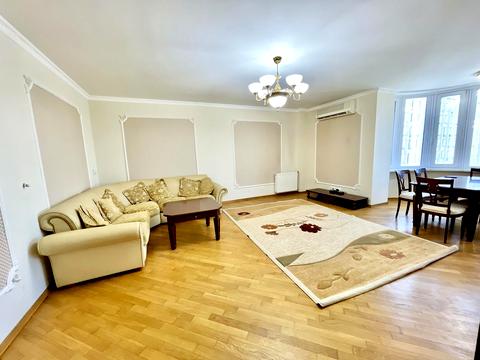 квартира за адресою Старонаводницька вул., 4-В