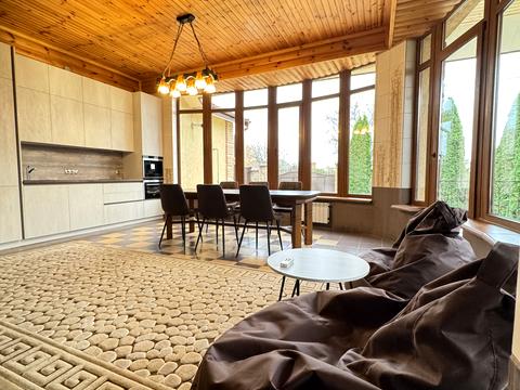 будинок за адресою Ушакова