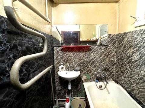 квартира за адресою Металургів вул., 4