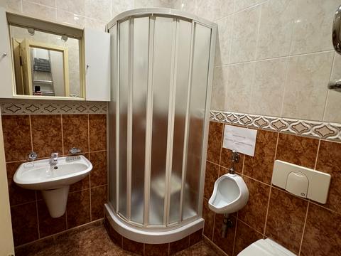 комерційна за адресою Саксаганського вул., 99