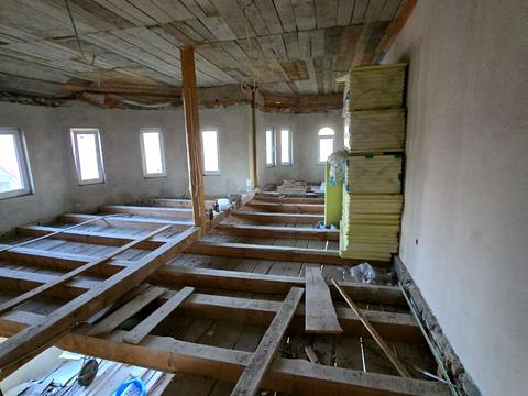 будинок за адресою Івасюка