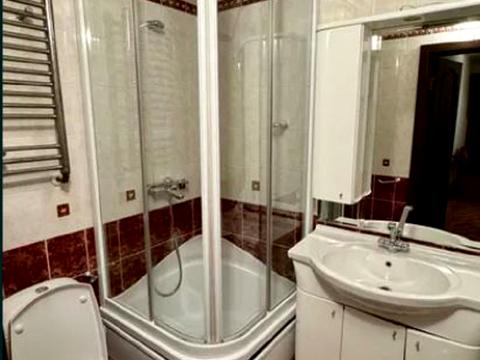 квартира за адресою Базарна вул., 1