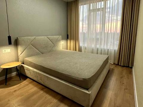 квартира за адресою Любомира Гузара просп. (Космонавта Комарова), 11