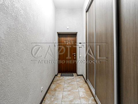 комерційна за адресою Воздвиженська вул., 42