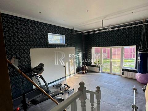 будинок за адресою Центральна вул.