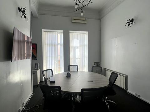 коммерческая по адресу Михаила Грушевского ул., 16