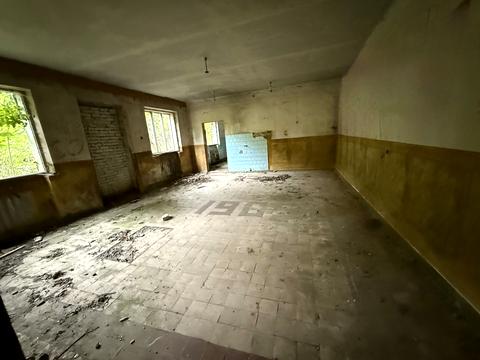 комерційна за адресою Івана Франка вул., 28