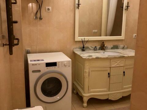 квартира за адресою Володимира Івасюка просп. (Героїв Сталінграду), 4