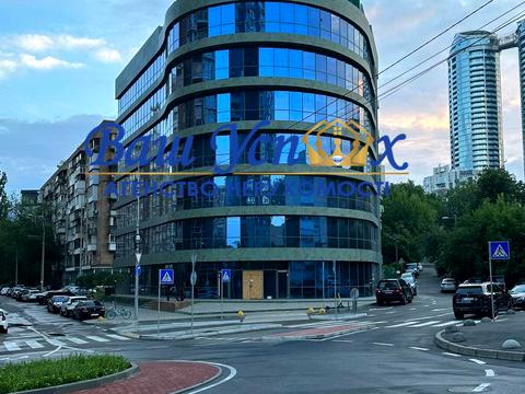 коммерческая по адресу Академика Филатова ул., 5