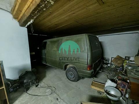 паркомісце за адресою Євгена Коновальця вул., 260
