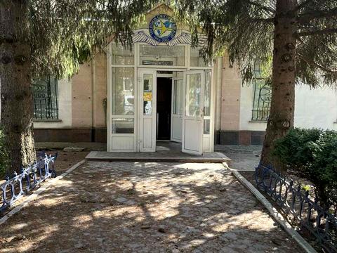 комерційна за адресою Степана Чобану вул. (Добровольського), 1