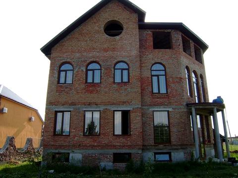 будинок за адресою Вишнева