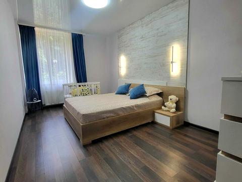 квартира за адресою Регенераторна вул., 4