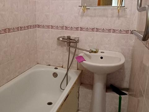 квартира за адресою Електровозна вул., 21