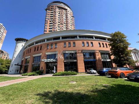 комерційна за адресою Лесі Українки бульв., 23Б