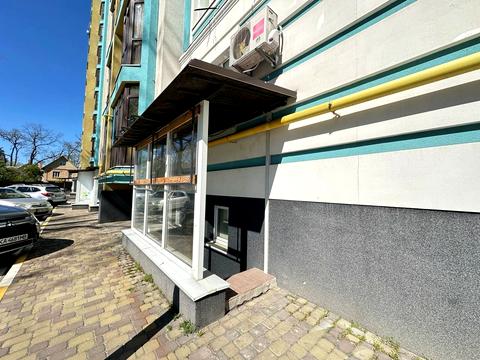 коммерческая по адресу Українська ул., 83б