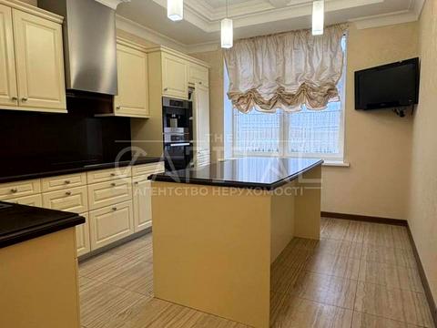 квартира по адресу Круглоуниверситетская ул., 3-5